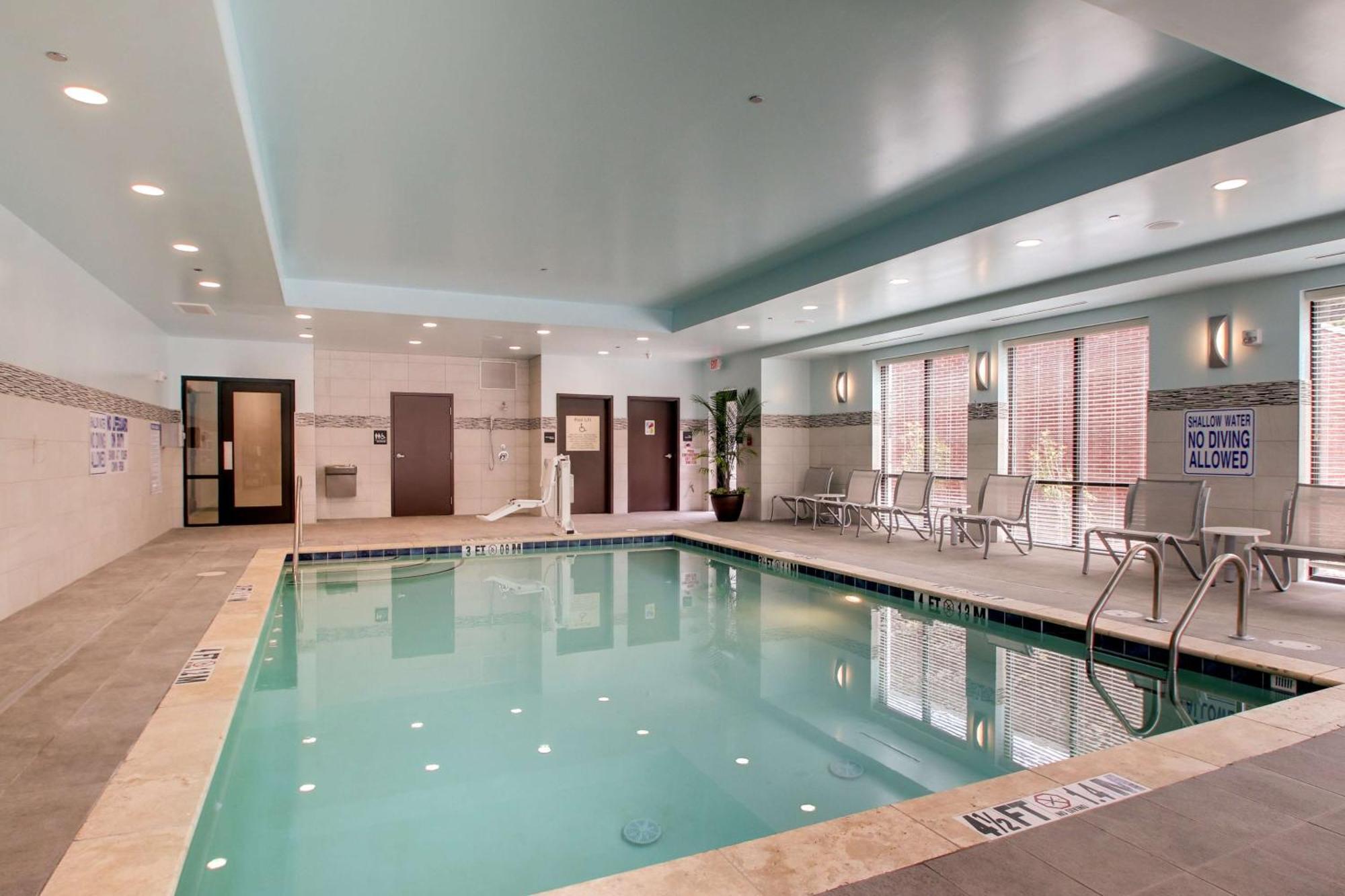 Hampton Inn & Suites Greenville Airport Экстерьер фото